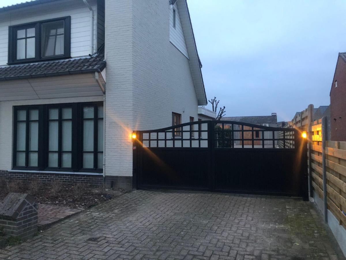 Guesthouse 66 Lommel Esterno foto