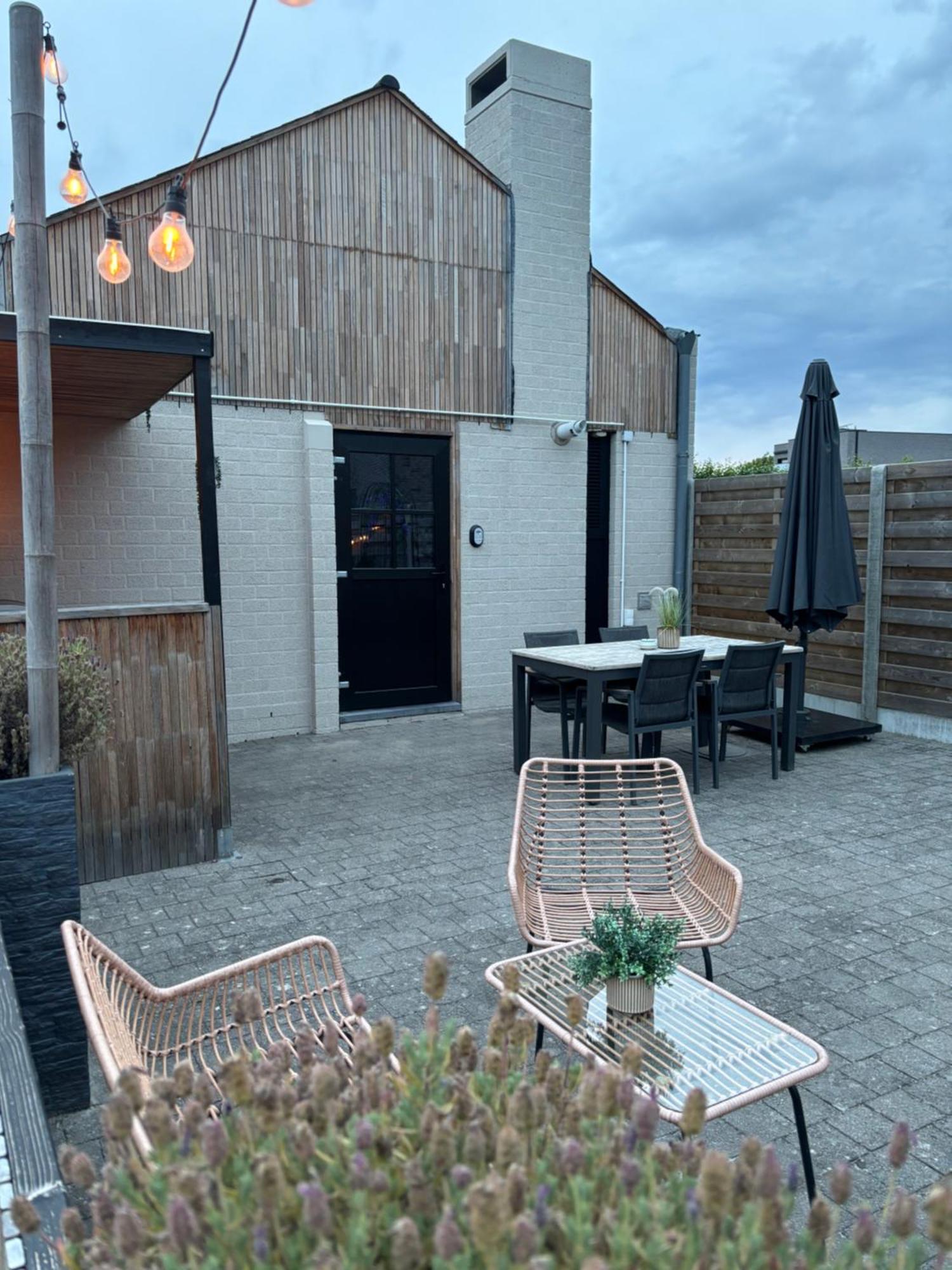 Guesthouse 66 Lommel Esterno foto